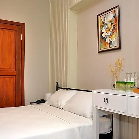 La Casa Carina Hotel 3*