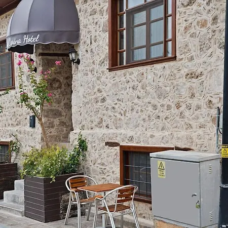 La Casa Carina 호텔 3*